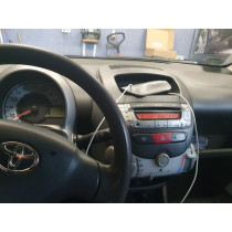 Ramka Radia 1DIN czarna Citroen C1, Peugeot 107, Toyota Aygo
